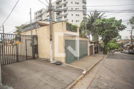Casa para alugar com 50m², 1 quarto e sem vaga Casa para alugar com 50m², 1 quarto e sem vagaFachada