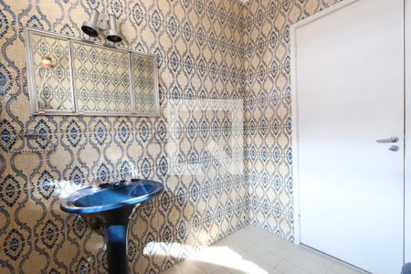 Casa à venda com 250m², 3 quartos e 2 vagasBanheiro Social