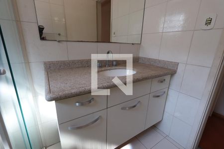 Casa à venda com 250m², 3 quartos e 2 vagasBanheiro da Suíte 1