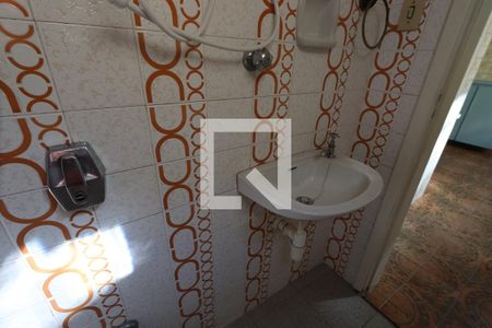 Casa à venda com 250m², 3 quartos e 2 vagasBanheiro de serviço