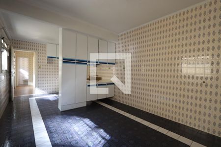 Casa à venda com 250m², 3 quartos e 2 vagasCopa