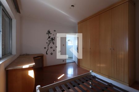 Casa à venda com 250m², 3 quartos e 2 vagasSuíte 2