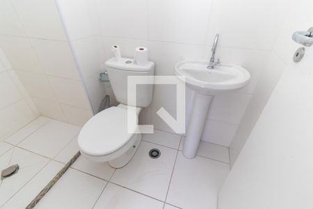 Apartamento à venda com 40m², 2 quartos e sem vaga Apartamento à venda com 40m², 2 quartos e sem vagaBanheiro