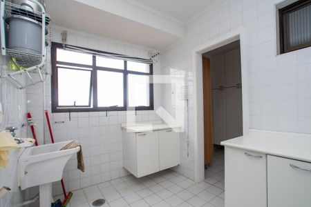 Apartamento para alugar com 113m², 3 quartos e 3 vagas Apartamento para alugar com 113m², 3 quartos e 3 vagasÁrea de Serviço