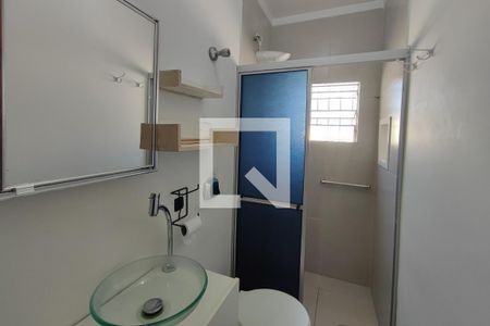 Casa à venda com 180m², 3 quartos e 2 vagasBanheiro
