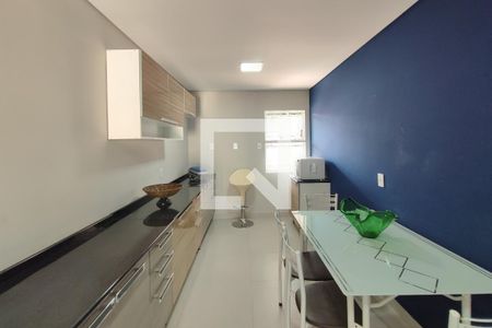 Casa à venda com 180m², 3 quartos e 2 vagasCozinha