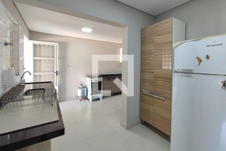 Casa à venda com 180m², 3 quartos e 2 vagasCozinha