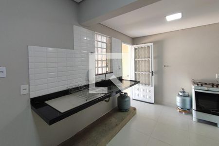 Casa à venda com 180m², 3 quartos e 2 vagasCozinha