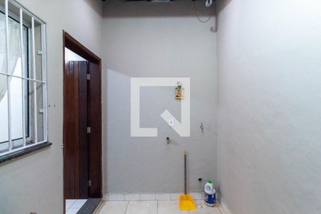 Casa à venda com 72m², 2 quartos e 2 vagasLavanderia