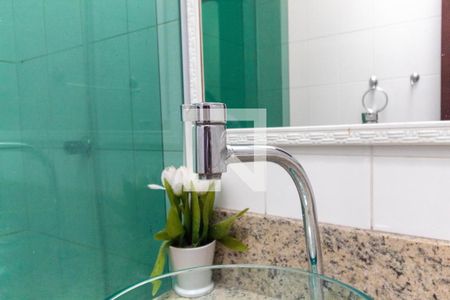 Casa à venda com 72m², 2 quartos e 2 vagasBanheiro - torneira