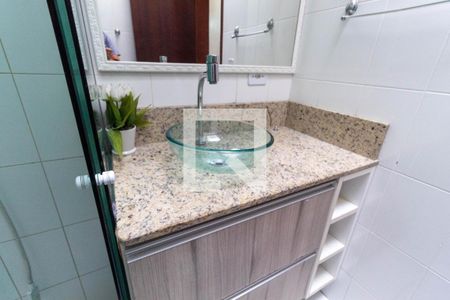 Casa à venda com 72m², 2 quartos e 2 vagasBanheiro