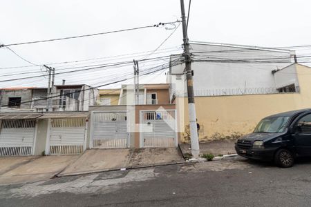 Casa à venda com 72m², 2 quartos e 2 vagasFachada