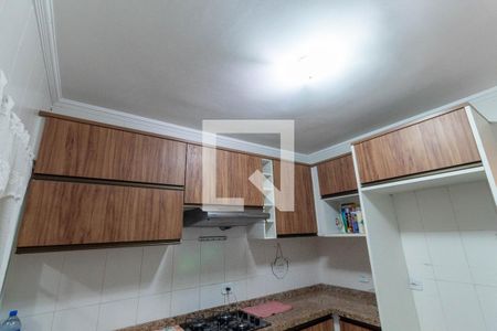 Casa à venda com 72m², 2 quartos e 2 vagasCozinha - Armários
