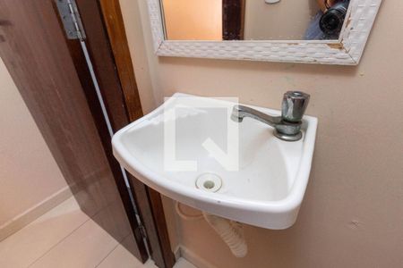 Casa à venda com 72m², 2 quartos e 2 vagasLavabo