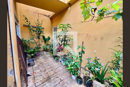 Casa à venda com 340m², 3 quartos e 1 vaga Casa à venda com 340m², 3 quartos e 1 vagaÁrea externa dos fundos