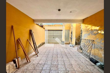 Casa à venda com 340m², 3 quartos e 1 vaga Casa à venda com 340m², 3 quartos e 1 vagaGaragem