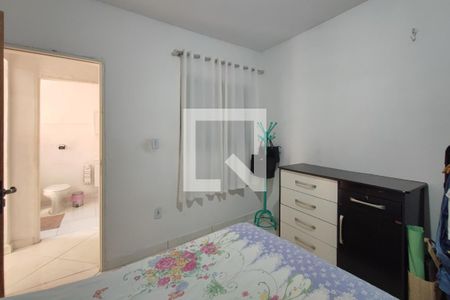 Casa à venda com 247m², 3 quartos e 2 vagas Casa à venda com 247m², 3 quartos e 2 vagasEdícula - Quarto