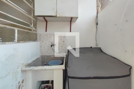 Casa à venda com 247m², 3 quartos e 2 vagas Casa à venda com 247m², 3 quartos e 2 vagasEdícula - Área de Serviço