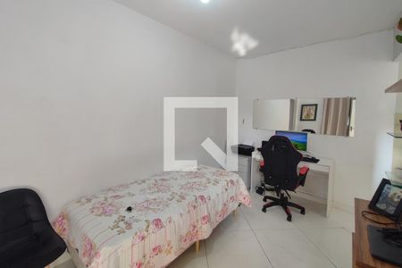 Casa à venda com 247m², 3 quartos e 2 vagas Casa à venda com 247m², 3 quartos e 2 vagasEdícula - Sala