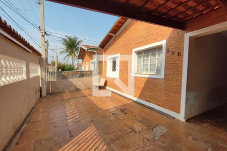 Casa à venda com 247m², 3 quartos e 2 vagas Casa à venda com 247m², 3 quartos e 2 vagasQuintal - Garagem