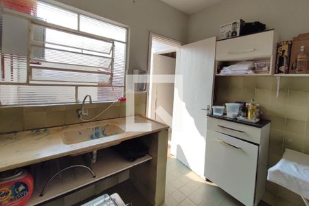 Casa à venda com 247m², 3 quartos e 2 vagas Casa à venda com 247m², 3 quartos e 2 vagasEdícula - Cozinha
