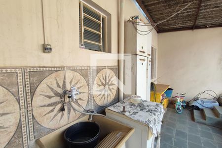 Casa à venda com 247m², 3 quartos e 2 vagas Casa à venda com 247m², 3 quartos e 2 vagasÁrea de Serviço