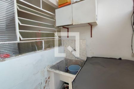 Casa à venda com 247m², 3 quartos e 2 vagas Casa à venda com 247m², 3 quartos e 2 vagasEdícula - Área de Serviço