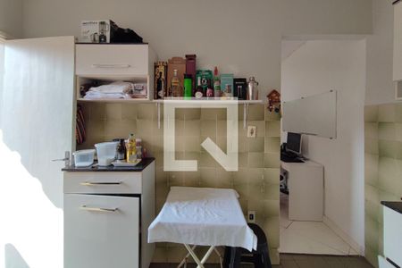 Casa à venda com 247m², 3 quartos e 2 vagas Casa à venda com 247m², 3 quartos e 2 vagasEdícula - Cozinha
