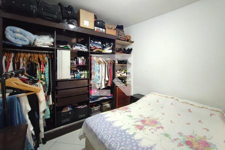 Casa à venda com 247m², 3 quartos e 2 vagas Casa à venda com 247m², 3 quartos e 2 vagasEdícula - Quarto