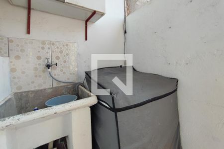 Casa à venda com 247m², 3 quartos e 2 vagas Casa à venda com 247m², 3 quartos e 2 vagasEdícula - Área de Serviço