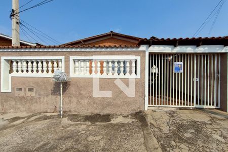 Casa à venda com 247m², 3 quartos e 2 vagas Casa à venda com 247m², 3 quartos e 2 vagasFachada