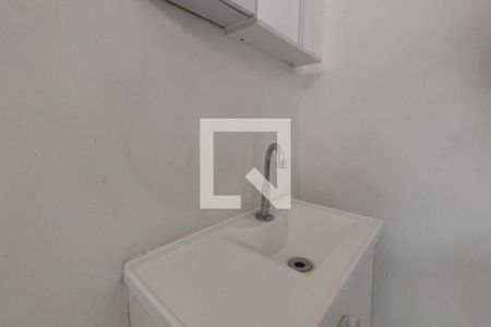 Casa à venda com 247m², 3 quartos e 2 vagas Casa à venda com 247m², 3 quartos e 2 vagasEdícula - Banheiro