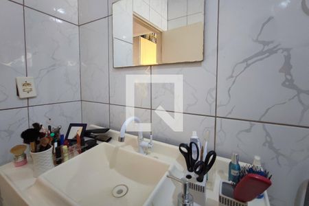 Casa à venda com 247m², 3 quartos e 2 vagas Casa à venda com 247m², 3 quartos e 2 vagasBanheiro