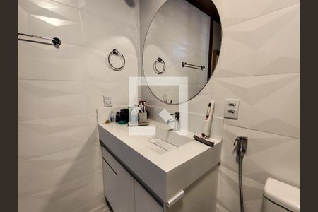 Casa à venda com 300m², 4 quartos e 5 vagasBanheiro