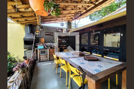 Casa à venda com 300m², 4 quartos e 5 vagasCozinha