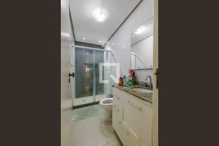 Apartamento à venda com 210m², 3 quartos e 3 vagas Apartamento à venda com 210m², 3 quartos e 3 vagasBanheiro da Suíte