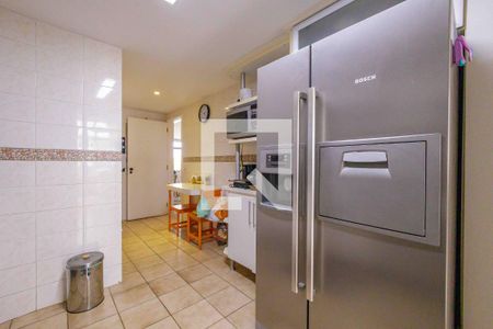 Apartamento à venda com 210m², 3 quartos e 3 vagas Apartamento à venda com 210m², 3 quartos e 3 vagasCozinha