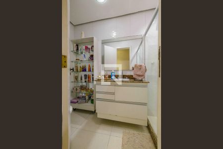 Apartamento à venda com 210m², 3 quartos e 3 vagas Apartamento à venda com 210m², 3 quartos e 3 vagasBanheiro Social