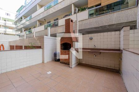 Apartamento à venda com 210m², 3 quartos e 3 vagas Apartamento à venda com 210m², 3 quartos e 3 vagasÁrea Comum Churrasqueira