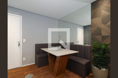 Sala de apartamento para alugar com 2 quartos, 42m² em Parque Arariba, São Paulo
