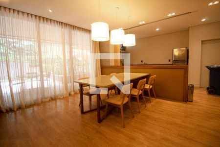 Apartamento à venda com 134m², 3 quartos e 2 vagas Apartamento à venda com 134m², 3 quartos e 2 vagasÁrea comum - Salão de festas
