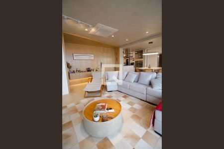 Sala de apartamento à venda com 3 quartos, 134m² em Vila Madalena, São Paulo