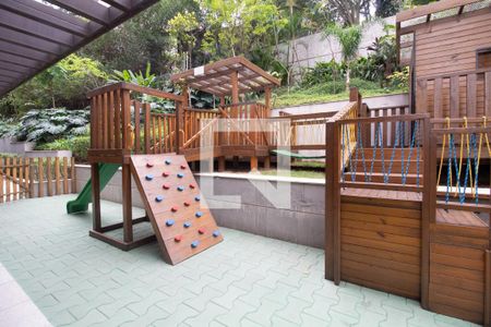 Apartamento à venda com 134m², 3 quartos e 2 vagas Apartamento à venda com 134m², 3 quartos e 2 vagasÁrea comum - Playground