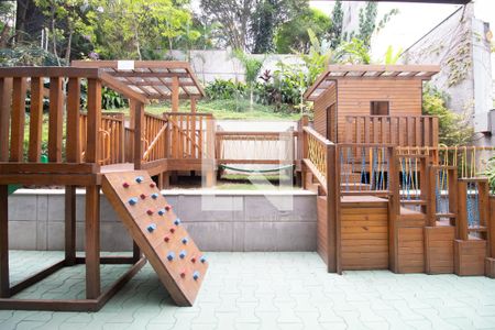 Apartamento à venda com 134m², 3 quartos e 2 vagas Apartamento à venda com 134m², 3 quartos e 2 vagasÁrea comum - Playground