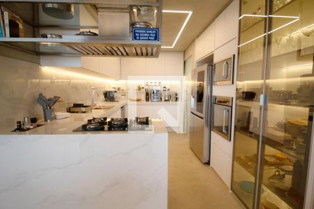 Apartamento à venda com 134m², 3 quartos e 2 vagas Apartamento à venda com 134m², 3 quartos e 2 vagasCozinha