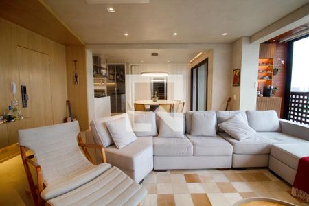 Sala de apartamento à venda com 3 quartos, 134m² em Vila Madalena, São Paulo