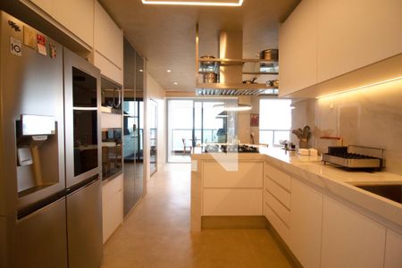 Apartamento à venda com 134m², 3 quartos e 2 vagas Apartamento à venda com 134m², 3 quartos e 2 vagasCozinha