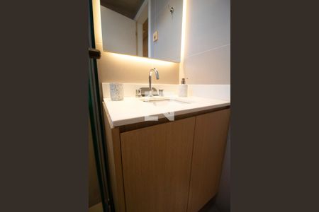 Apartamento à venda com 134m², 3 quartos e 2 vagas Apartamento à venda com 134m², 3 quartos e 2 vagasBanheiro da Suíte 2