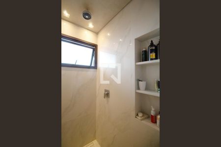 Apartamento à venda com 134m², 3 quartos e 2 vagas Apartamento à venda com 134m², 3 quartos e 2 vagasBanheiro da Suíte 1