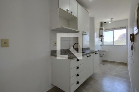 Sala/Cozinha de apartamento para alugar com 3 quartos, 115m² em Jacarepaguá, Rio de Janeiro